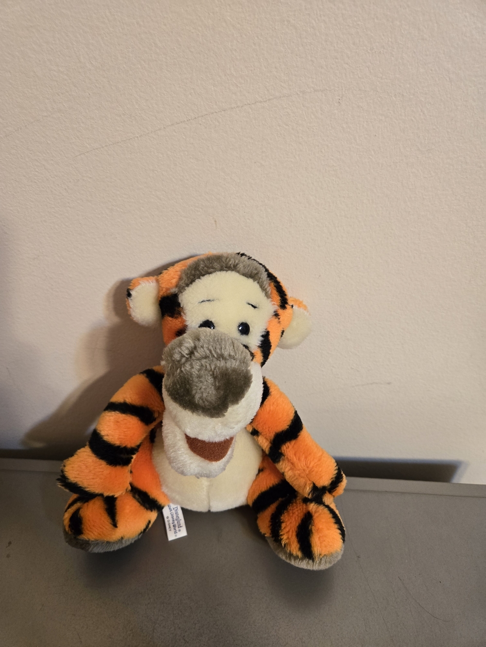 Vintage Disneyland and Walt Disney World Winnie The Pooh Tigger 8" Plush Toy